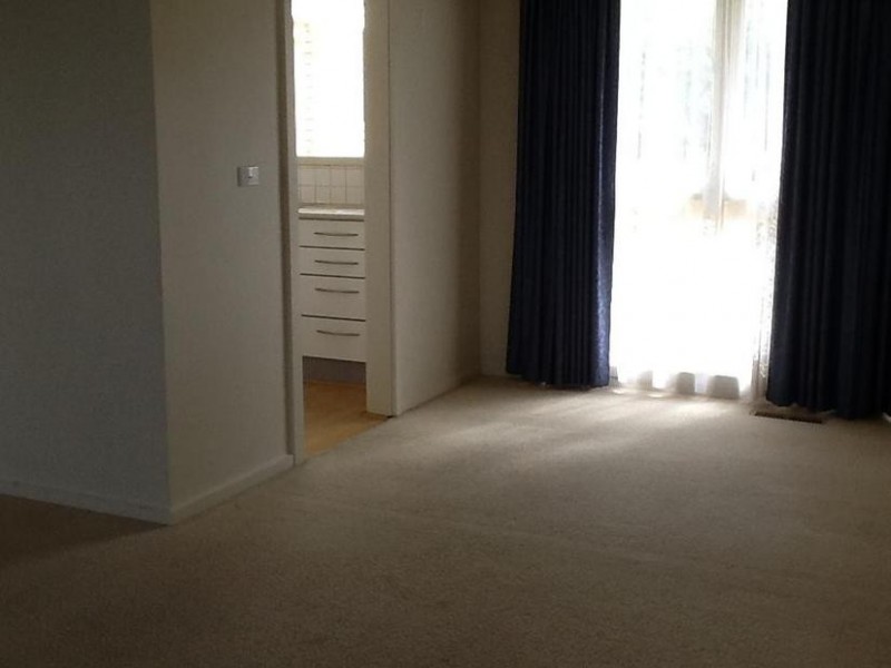 16 Phillip Road, Hallam VIC 3803