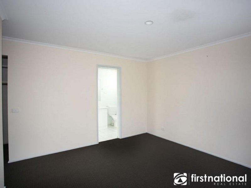 14 Hamilton Drive, Cranbourne VIC 3977