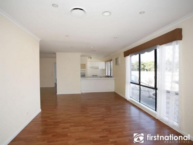 14 Hamilton Drive, Cranbourne VIC 3977