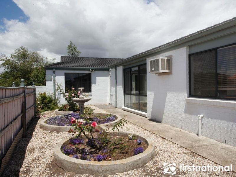 14 Hamilton Drive, Cranbourne VIC 3977