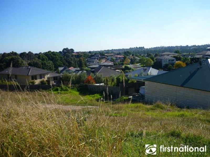 4 Crestview Drive, Beaconsfield VIC 3807