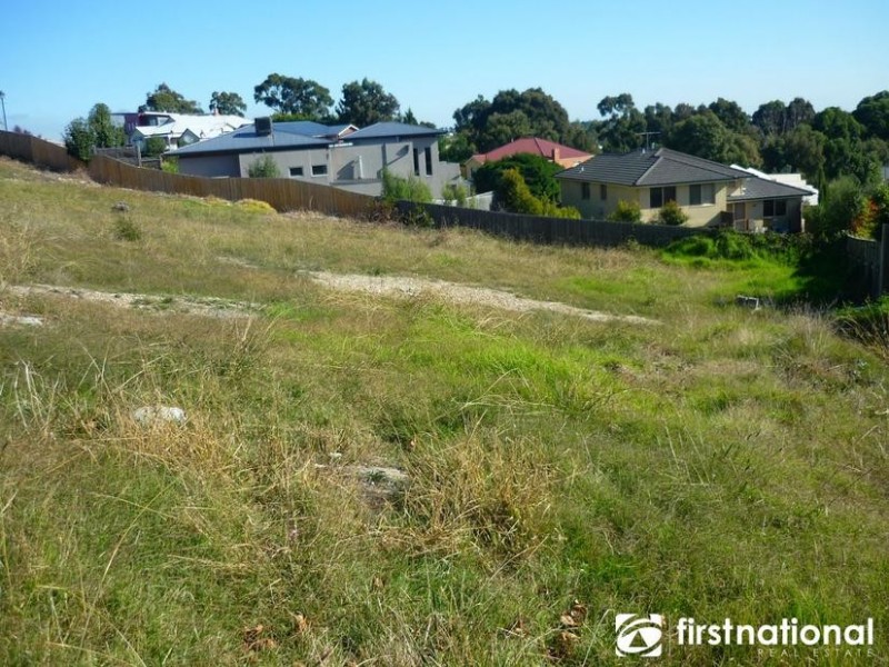 4 Crestview Drive, Beaconsfield VIC 3807