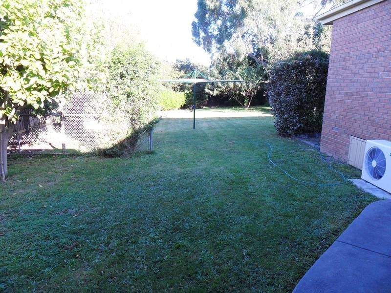 4 Nullica Court, Berwick VIC 3806