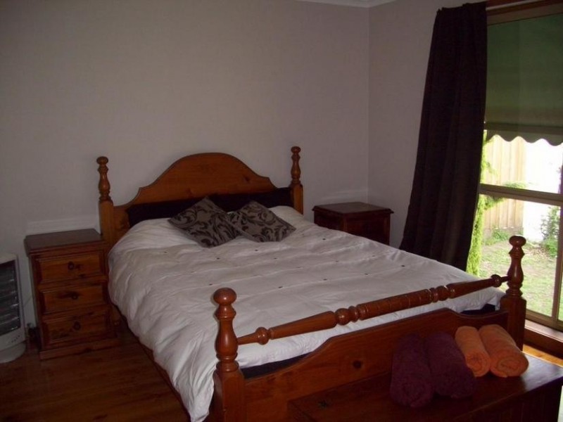 4 Nullica Court, Berwick VIC 3806