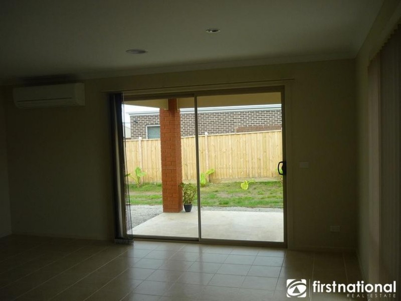 7 Charlbury Crescent, Cranbourne North VIC 3977