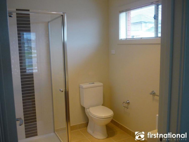 7 Charlbury Crescent, Cranbourne North VIC 3977