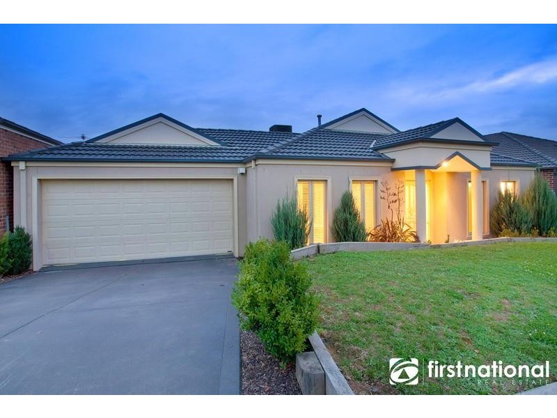 27 Glenview Rise, Berwick VIC 3806
