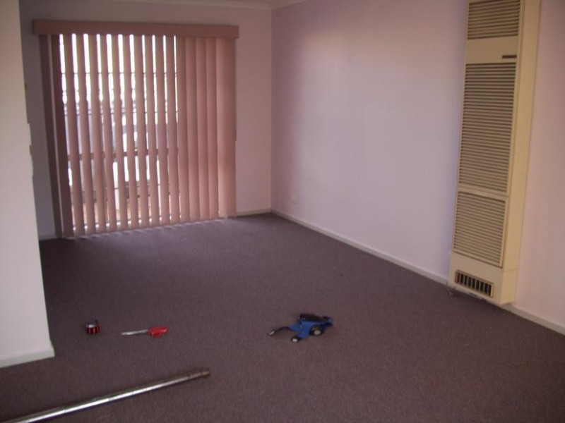 2/57 Amber Crescent, Narre Warren VIC 3805