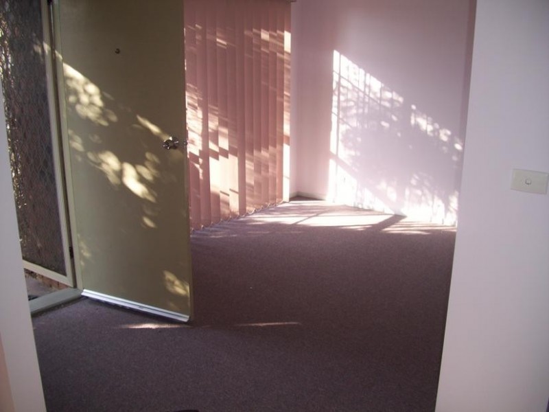 2/57 Amber Crescent, Narre Warren VIC 3805