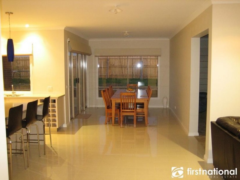 48 Sheldon Drive, Berwick VIC 3806