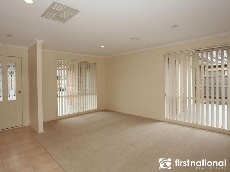 6 Beauford Avenue, Narre Warren South VIC 3805