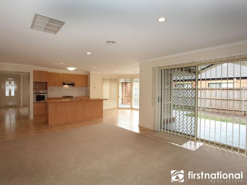 6 Beauford Avenue, Narre Warren South VIC 3805