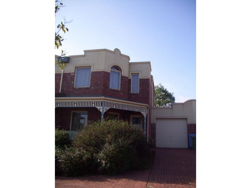 7/8-13 Adelaide Close, Berwick VIC 3806
