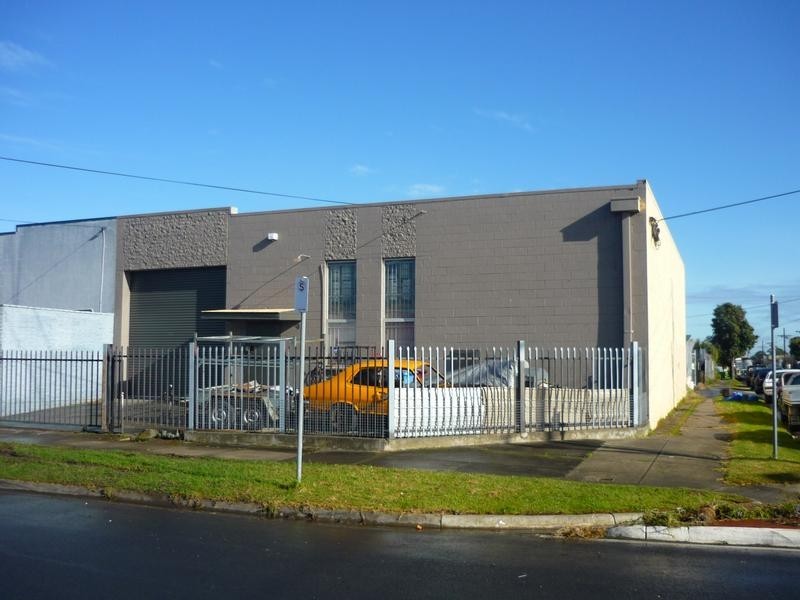 24 Clarendale Road, Dandenong VIC 3175