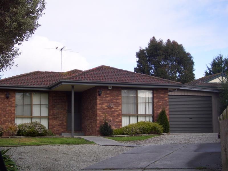 10 Ashton Rise, Narre Warren VIC 3805