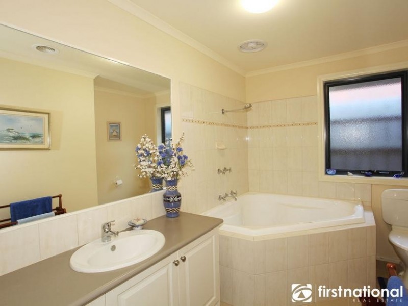 4 Lucas Court, Narre Warren South VIC 3805