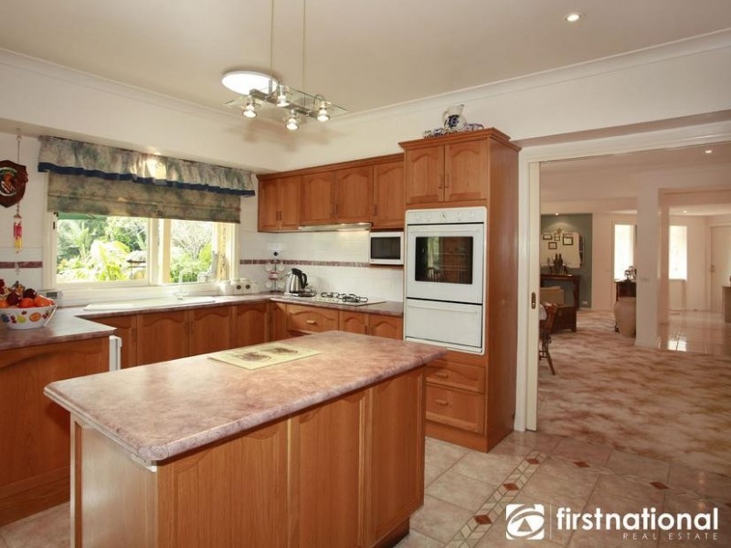 17 Deewy Road, Narre Warren South VIC 3805