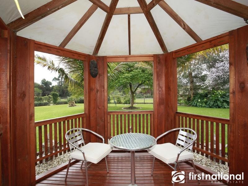 17 Deewy Road, Narre Warren South VIC 3805