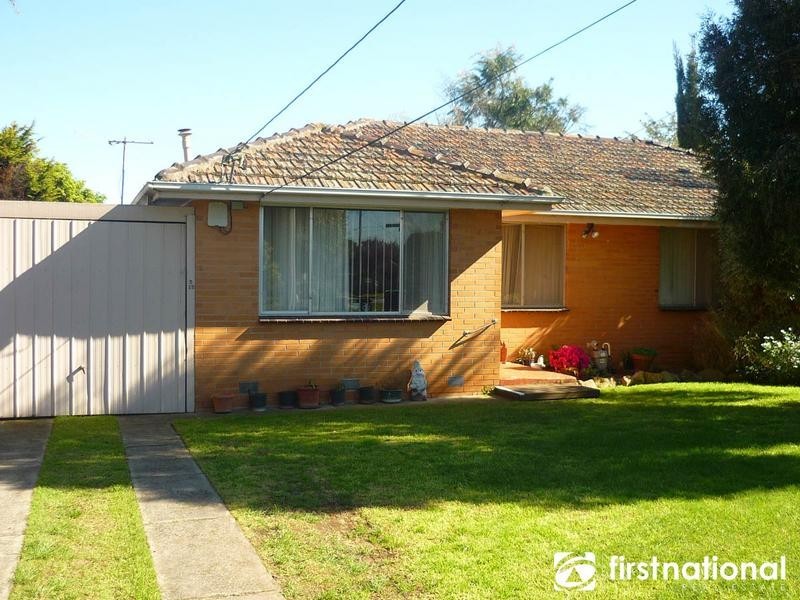 2/13 Carlisle Road, Hallam VIC 3803