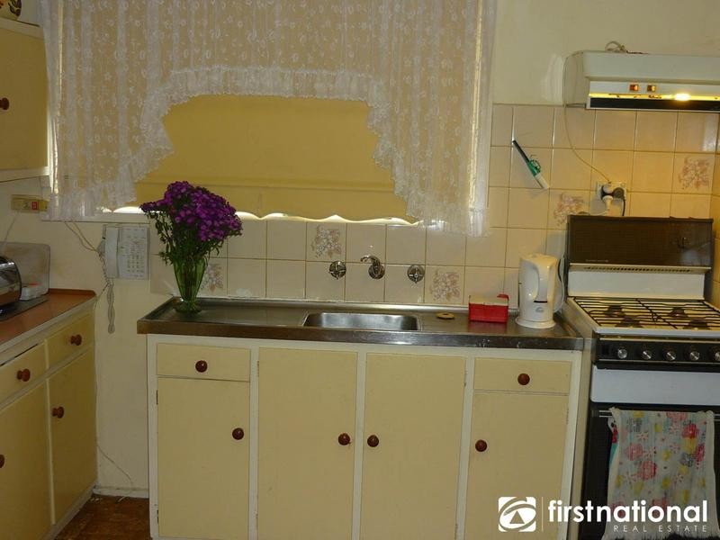 2/13 Carlisle Road, Hallam VIC 3803