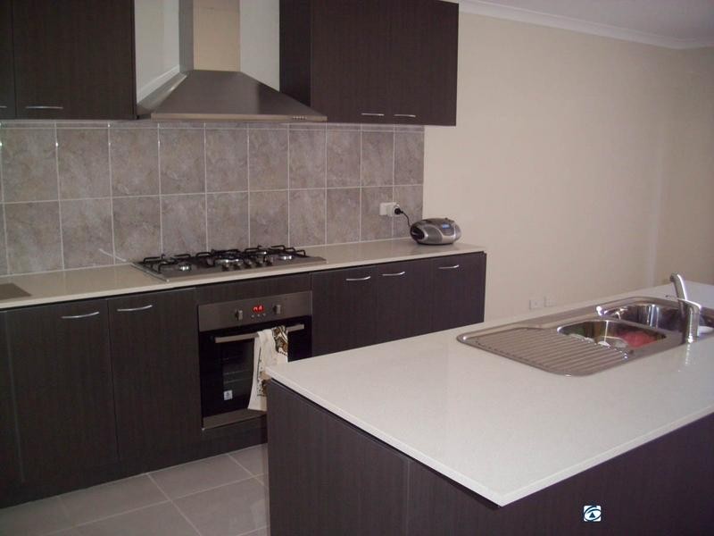 17 Autumnfields Drive, Cranbourne North VIC 3977