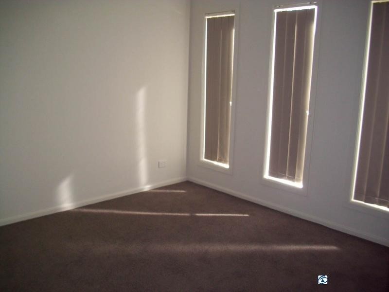 17 Autumnfields Drive, Cranbourne North VIC 3977