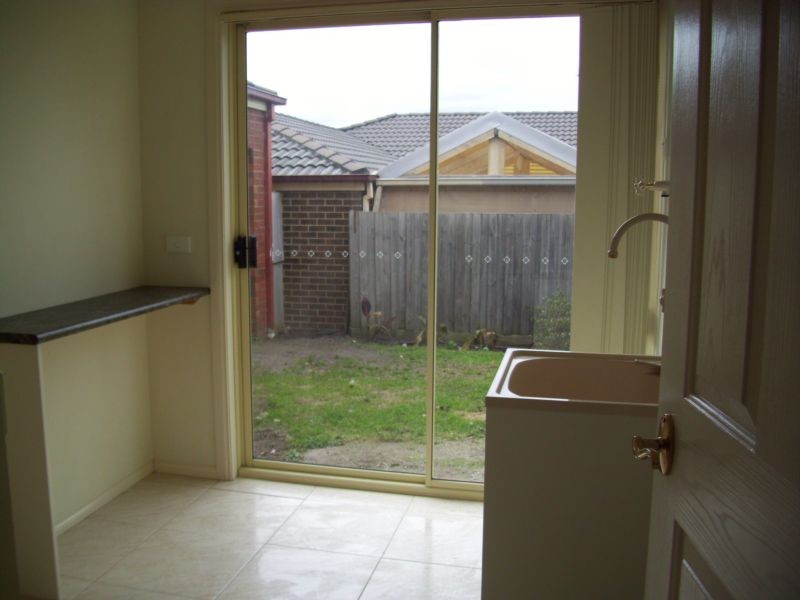 15 Homewood Boulevard, Hallam VIC 3803