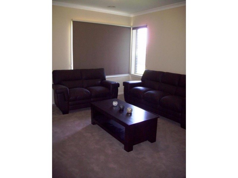 67 Melington Drive, Lyndhurst VIC 3975