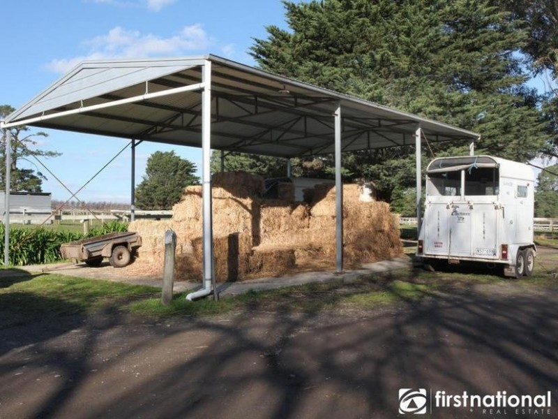 18 Horswood Rd, Narre Warren North VIC 3804