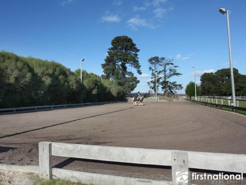 18 Horswood Rd, Narre Warren North VIC 3804