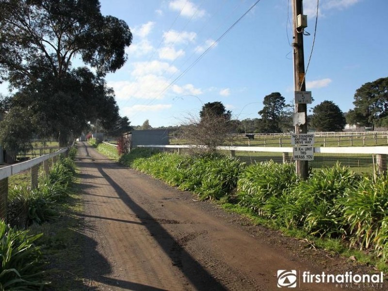 18 Horswood Rd, Narre Warren North VIC 3804