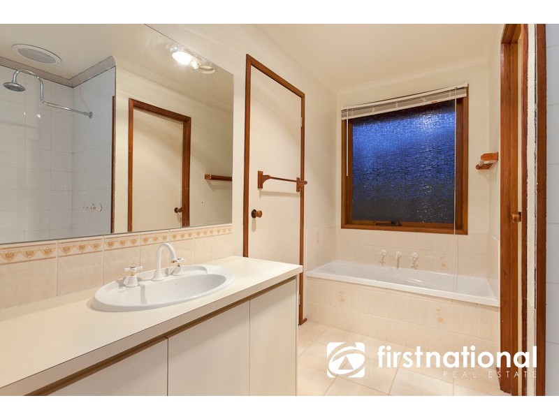 2 Elder Close, Hallam VIC 3803