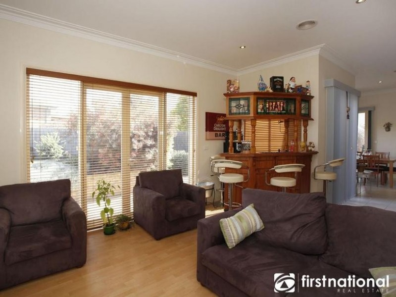 8 Pineview Court, Narre Warren South VIC 3805