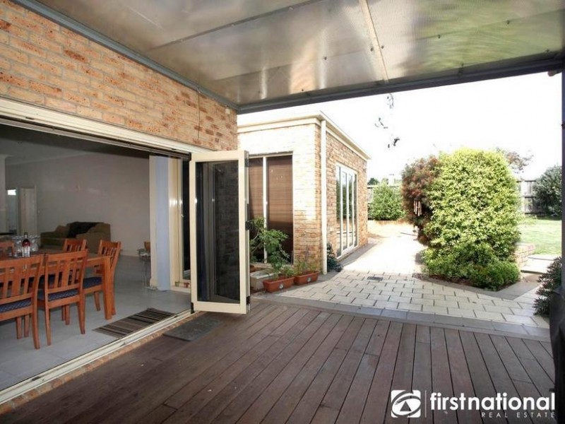 8 Pineview Court, Narre Warren South VIC 3805