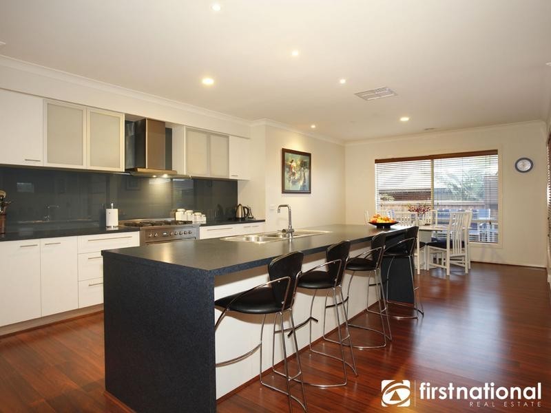 11 Braybrook Drive, Narre Warren South VIC 3805