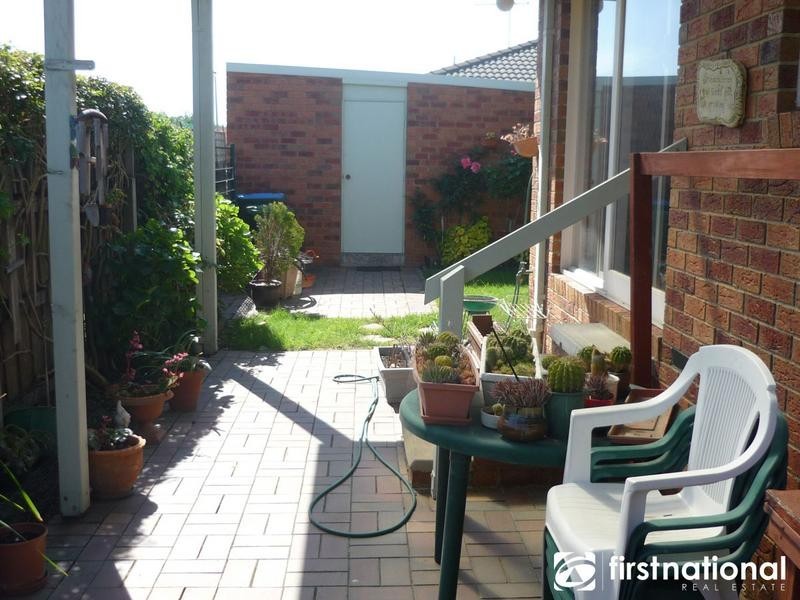 2/25-27 Madison Avenue, Narre Warren VIC 3805