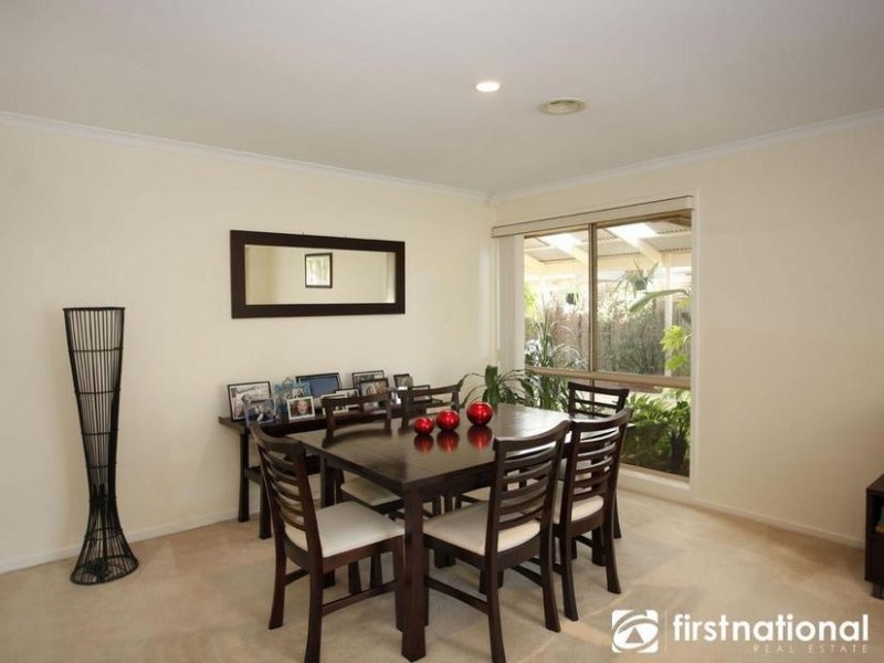 25 Scarborough Drive, Narre Warren South VIC 3805