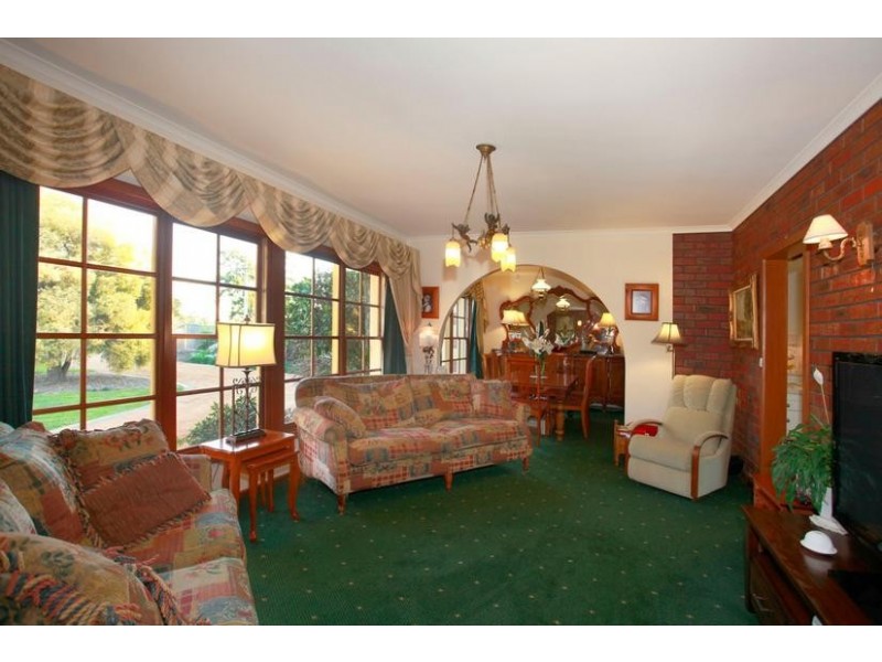 14 Crawley Road, Narre Warren North VIC 3804