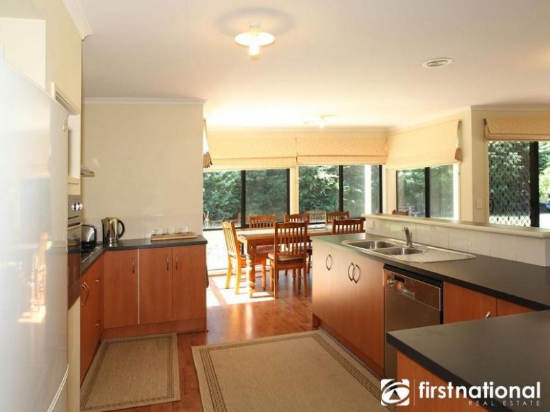 6 Gordon Close, Narre Warren South VIC 3805