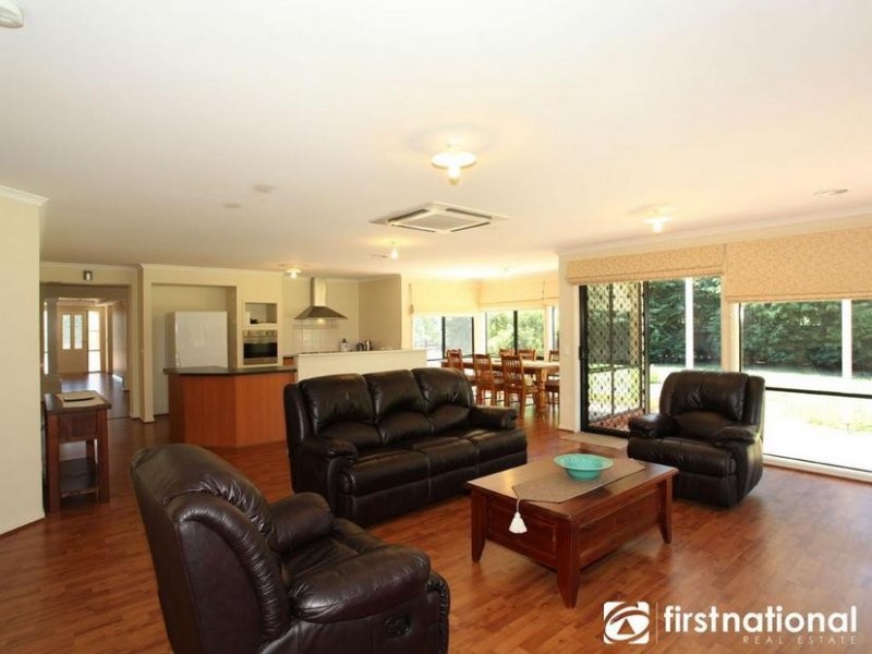 6 Gordon Close, Narre Warren South VIC 3805