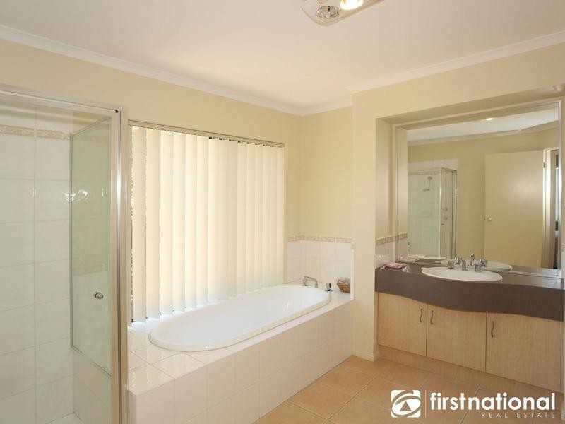 6 Gordon Close, Narre Warren South VIC 3805