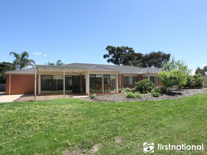 6 Gordon Close, Narre Warren South VIC 3805