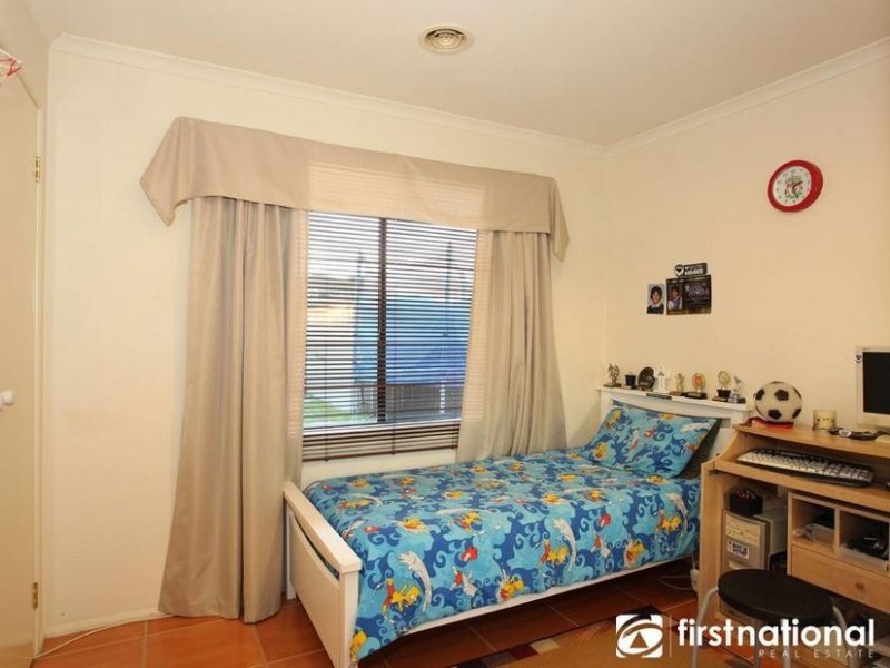 11 Margie Square, Narre Warren South VIC 3805