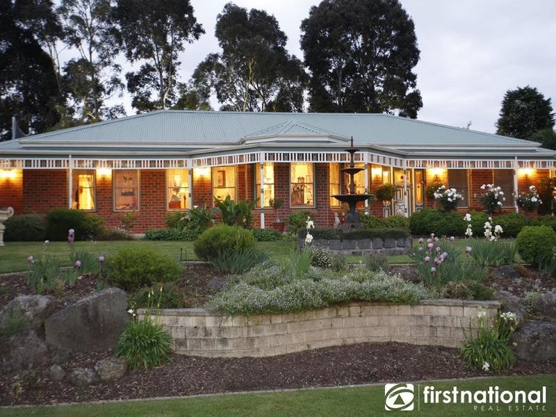 17-18 Moonbeam Close, Narre Warren South VIC 3805