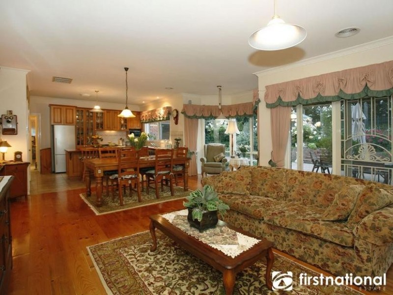 17-18 Moonbeam Close, Narre Warren South VIC 3805