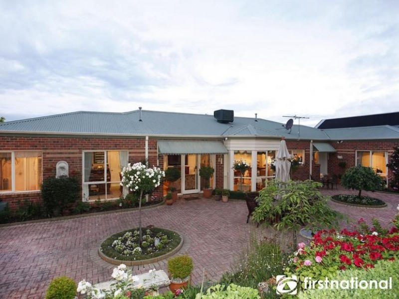 17-18 Moonbeam Close, Narre Warren South VIC 3805