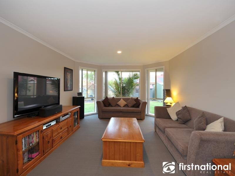 54 The Promenade, Narre Warren South VIC 3805