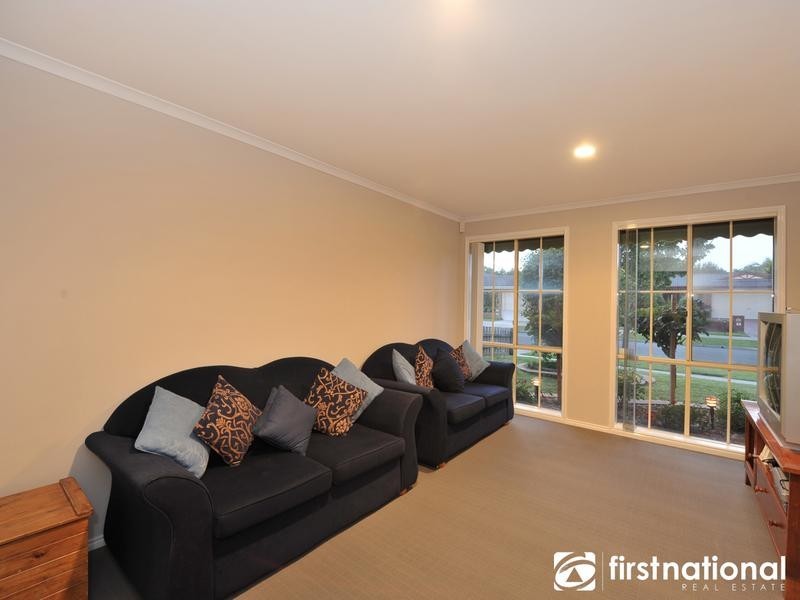 54 The Promenade, Narre Warren South VIC 3805