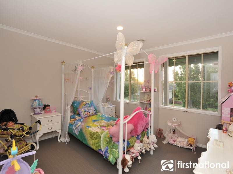 54 The Promenade, Narre Warren South VIC 3805