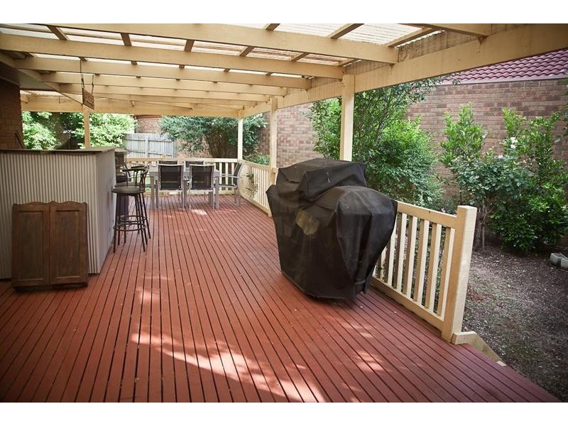 18 Tilba Court, Berwick VIC 3806